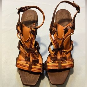 Lucky Brand Rana Brown Leather Chunky Heel size 9